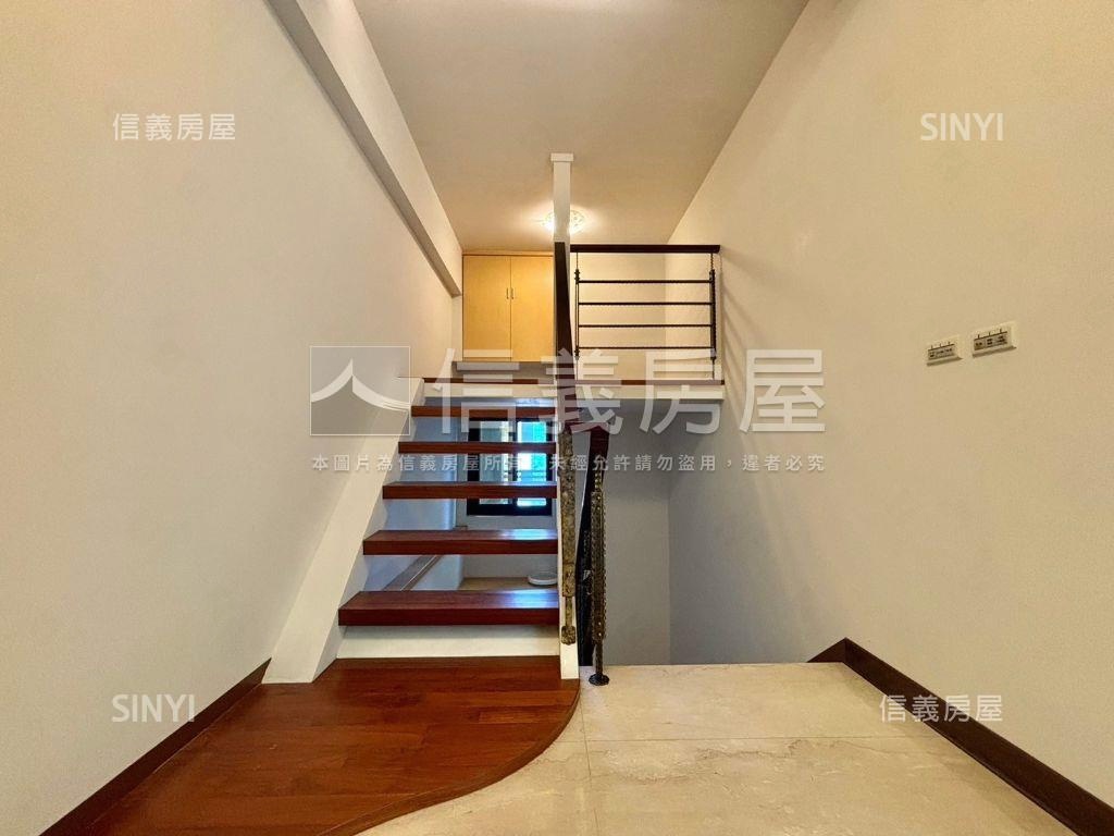 巨蛋凹子底大地坪豪宅別墅房屋室內格局與周邊環境