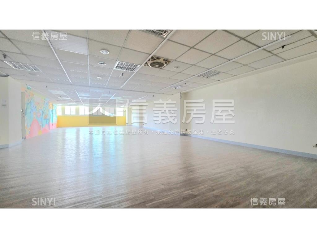 一層一戶獨立衛浴辦公室房屋室內格局與周邊環境