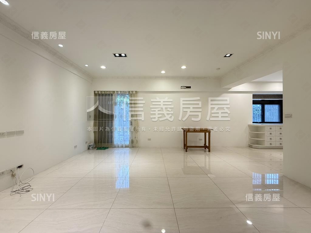 近北流商圈邊間一樓店辦住房屋室內格局與周邊環境