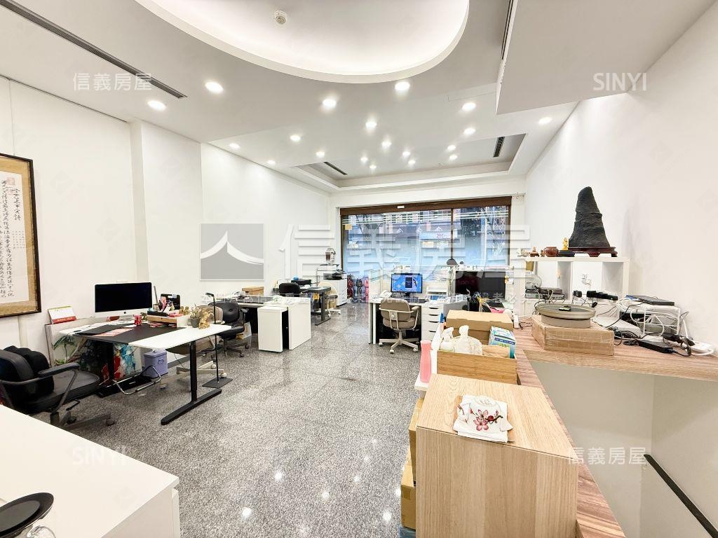近捷運·學區臨馬路金店辦房屋室內格局與周邊環境