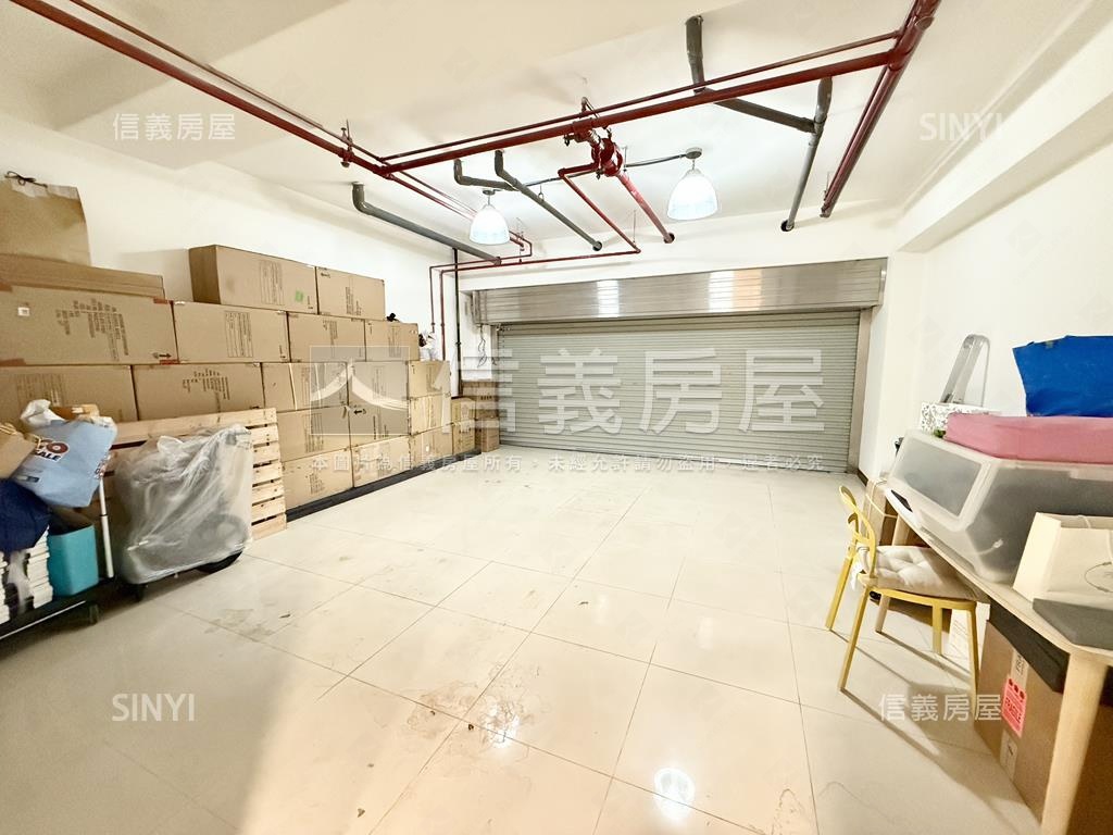 近捷運·學區臨馬路金店辦房屋室內格局與周邊環境