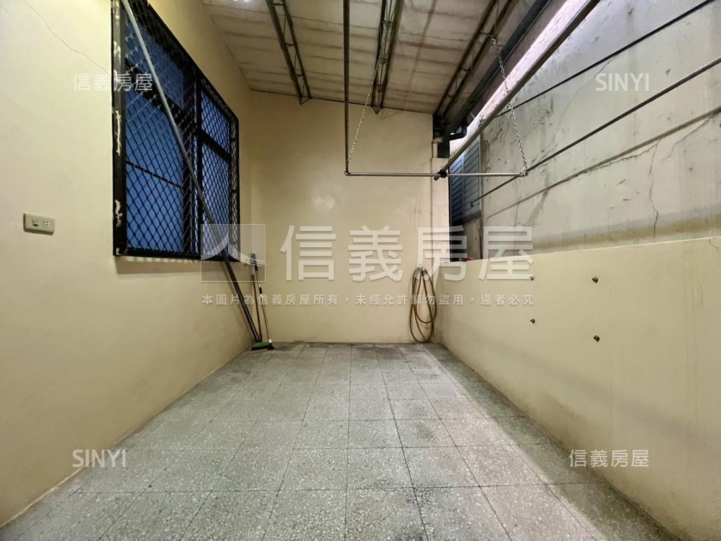 草湖寮約１５米路傳統店住房屋室內格局與周邊環境