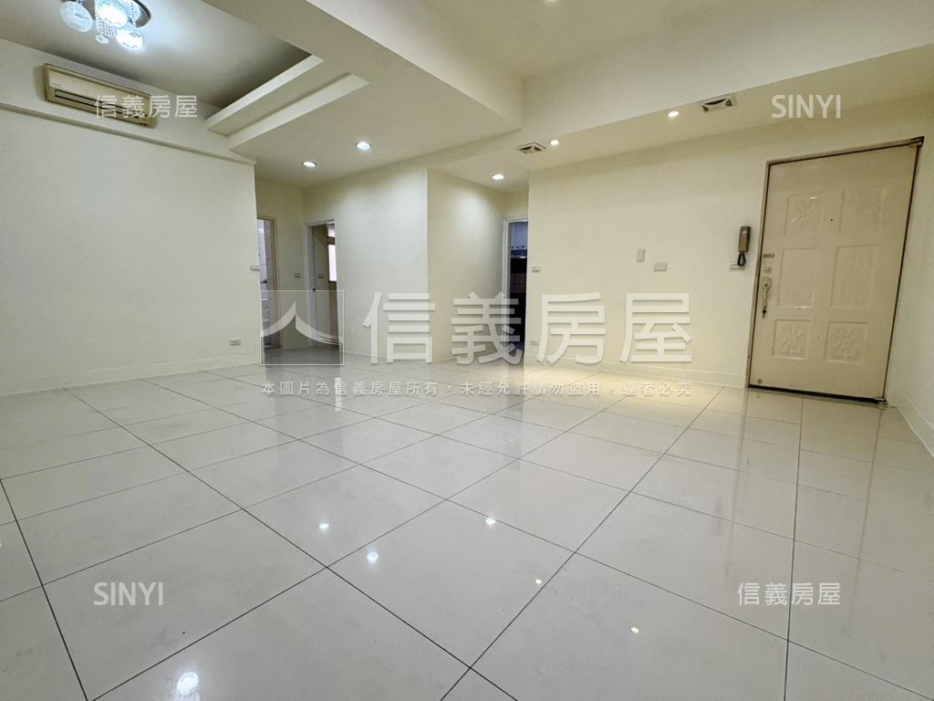 新店中正電梯優質挑高一樓房屋室內格局與周邊環境