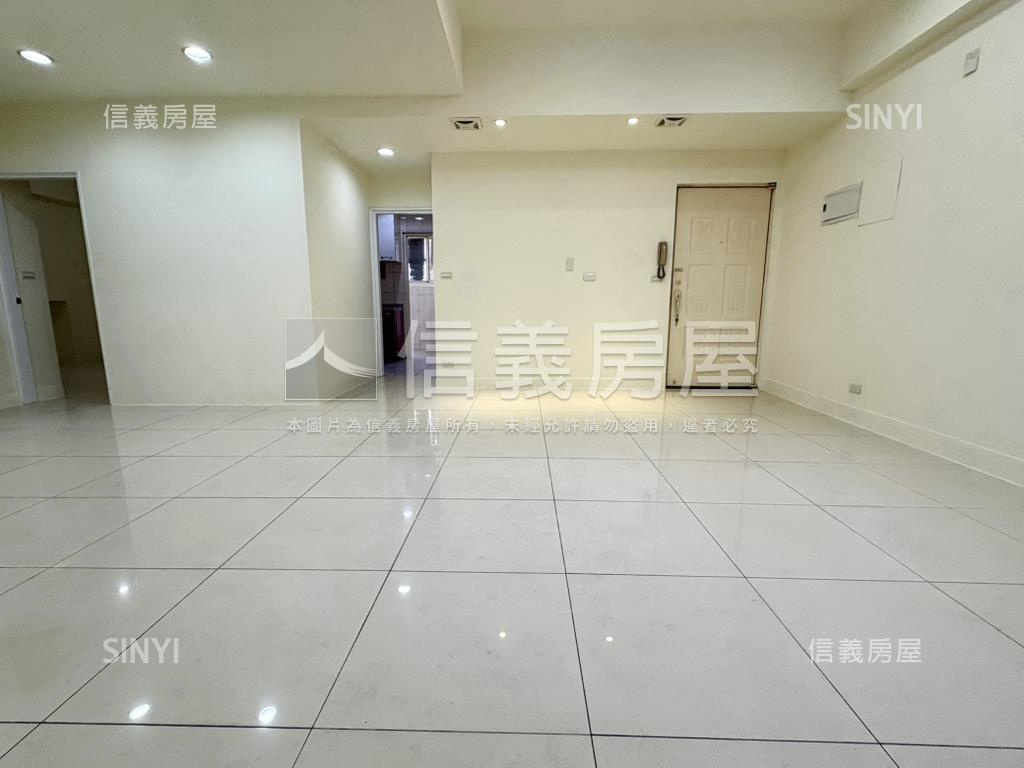 新店中正電梯優質挑高一樓房屋室內格局與周邊環境