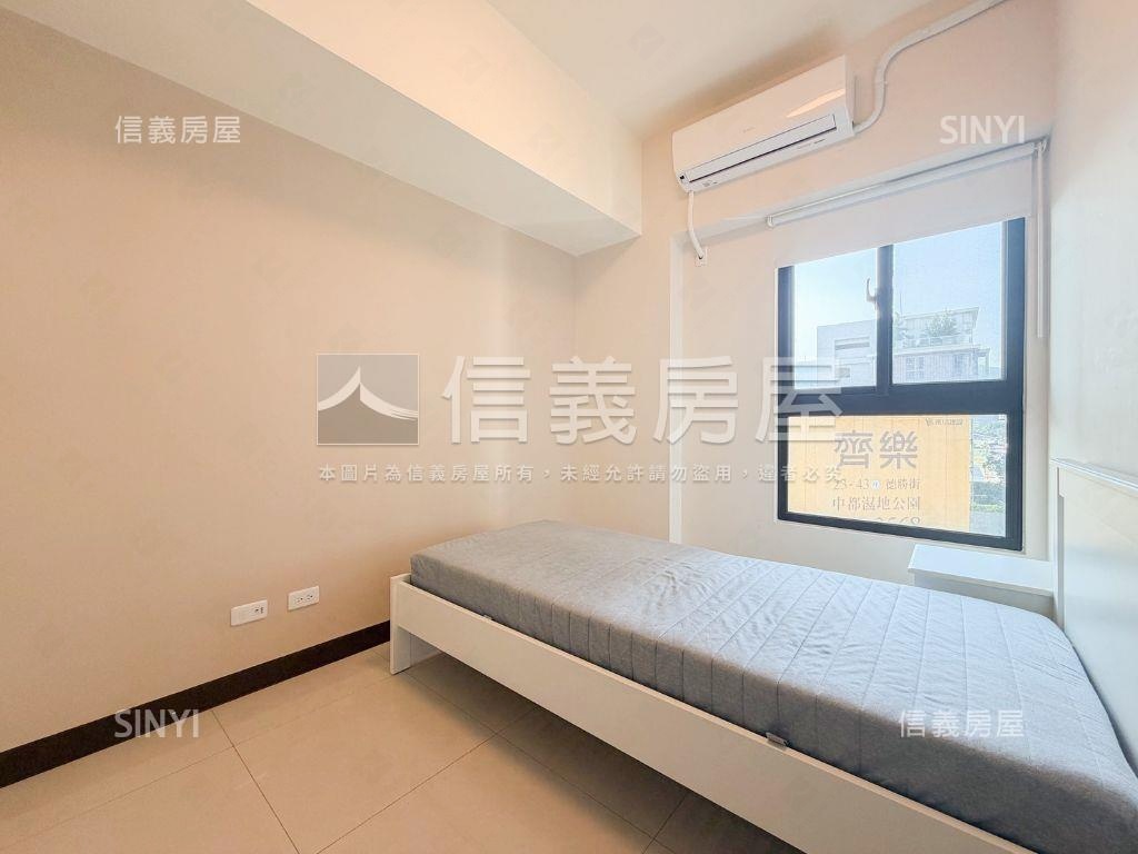 公園首排邊間三房車位房屋室內格局與周邊環境