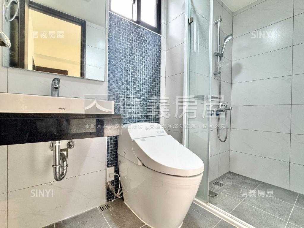 公園首排邊間三房車位房屋室內格局與周邊環境