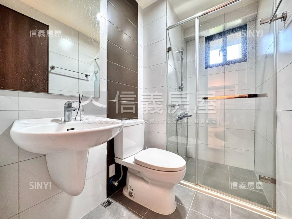 公園首排邊間三房車位房屋室內格局與周邊環境