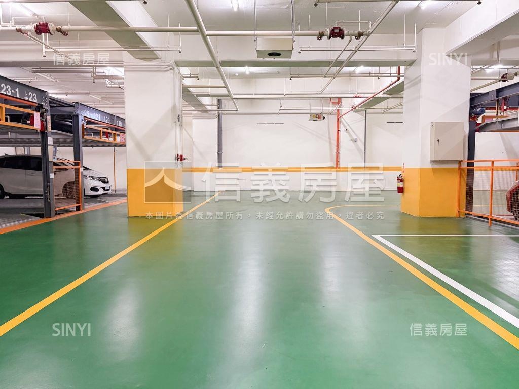 公園首排邊間三房車位房屋室內格局與周邊環境