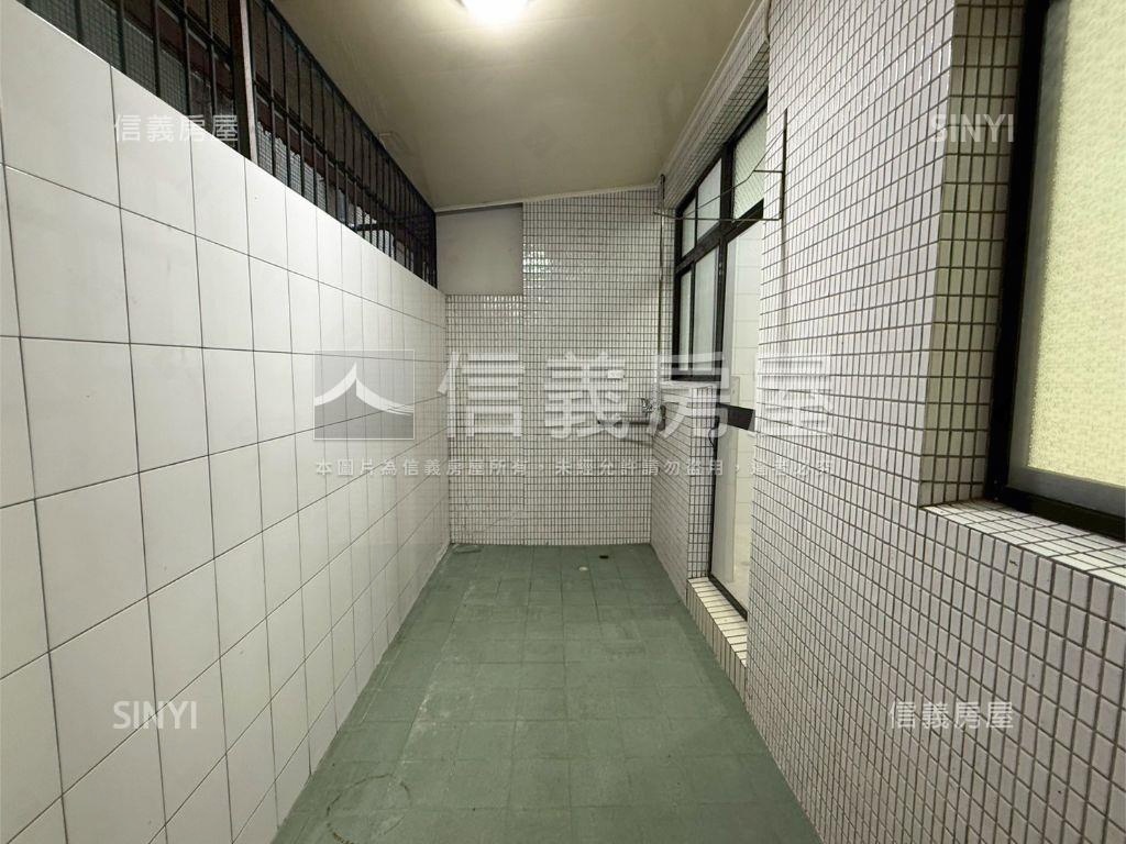 近捷運面寬方正一樓房屋室內格局與周邊環境