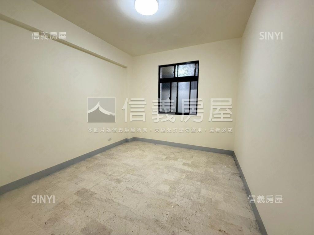 近捷運面寬方正一樓房屋室內格局與周邊環境