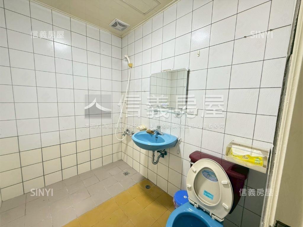 近捷運面寬方正一樓房屋室內格局與周邊環境