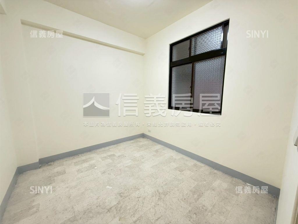 近捷運面寬方正一樓房屋室內格局與周邊環境