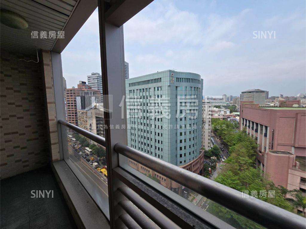 新寶次高樓層景觀戶房屋室內格局與周邊環境