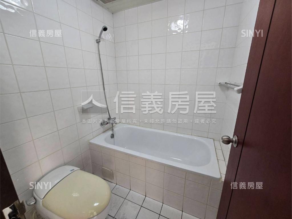 新寶次高樓層景觀戶房屋室內格局與周邊環境