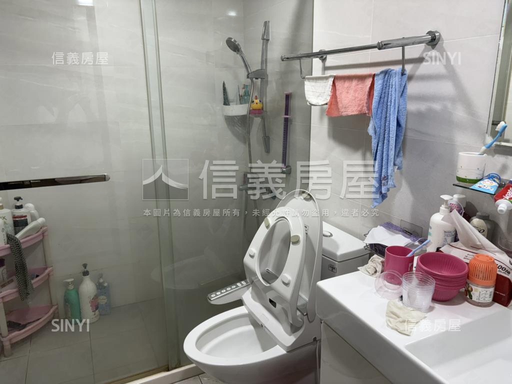 台北加州高樓四房雙車位房屋室內格局與周邊環境