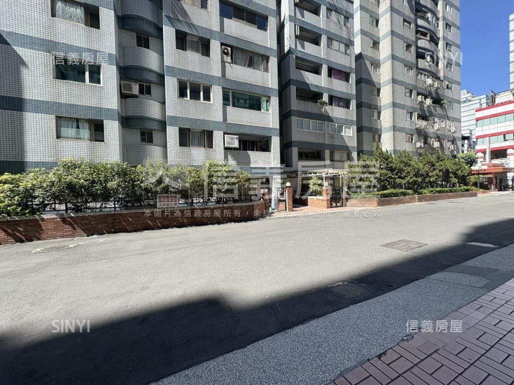 台北加州高樓四房雙車位房屋室內格局與周邊環境