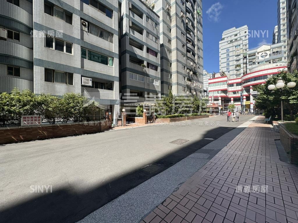 台北加州高樓四房雙車位房屋室內格局與周邊環境