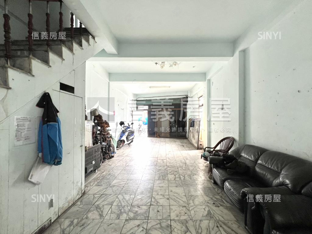 大灣高中。臨路大地坪店面房屋室內格局與周邊環境