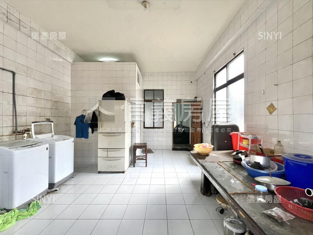 大灣高中。臨路大地坪店面房屋室內格局與周邊環境