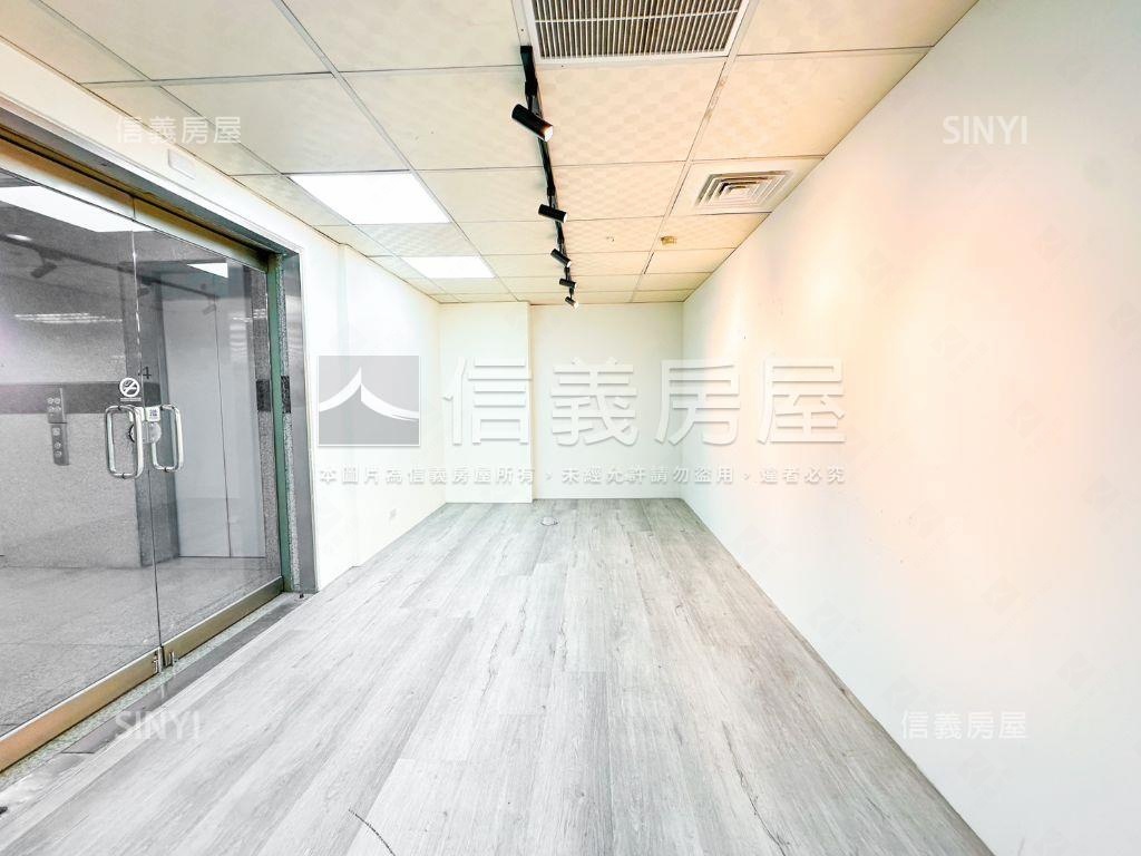 近高雄火車站首排商辦房屋室內格局與周邊環境