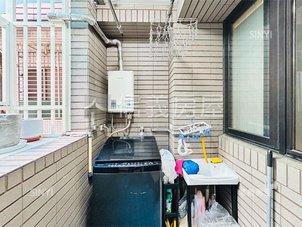 弘頂雅築質感電梯兩房房屋室內格局與周邊環境