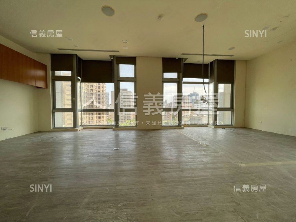 Ｔ１企業總部房屋室內格局與周邊環境