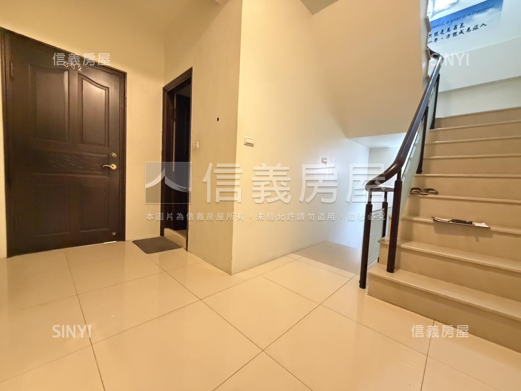 朝南面寬約５米活巷透天房屋室內格局與周邊環境