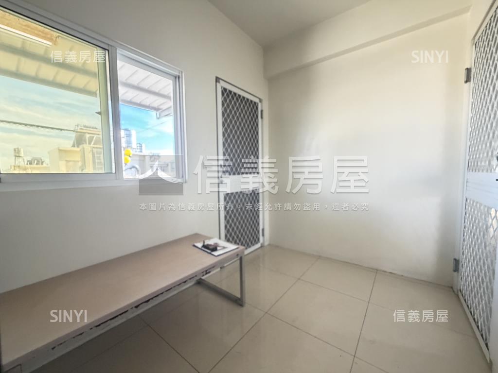 朝南面寬約５米活巷透天房屋室內格局與周邊環境