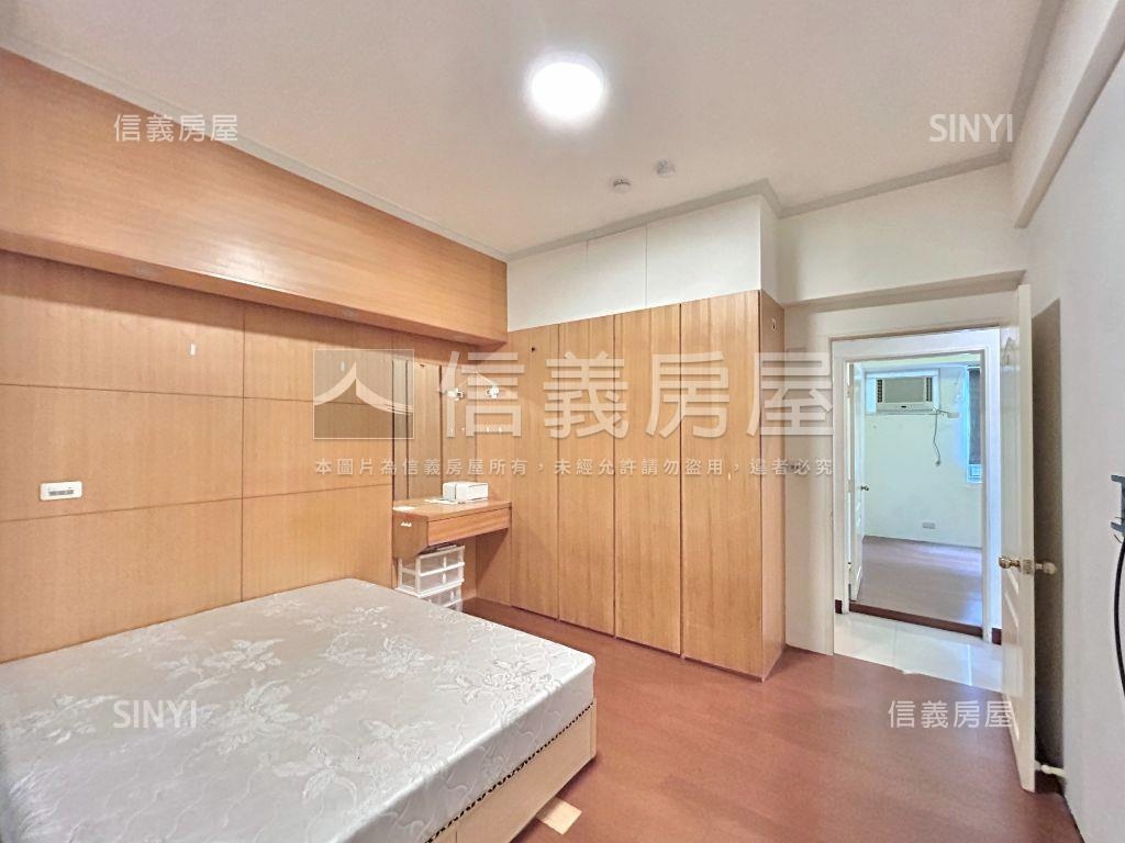 ☆西屯☆低總價三房平車房屋室內格局與周邊環境