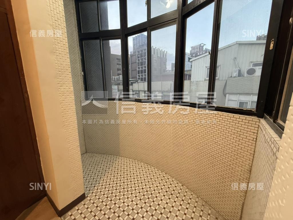 三面採光大使特區大空間房屋室內格局與周邊環境