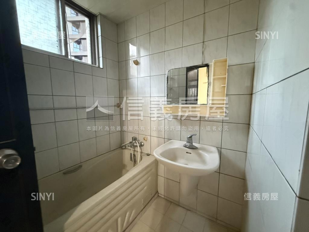 三面採光大使特區大空間房屋室內格局與周邊環境