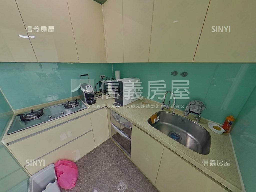 創業民權路三角窗金店面房屋室內格局與周邊環境