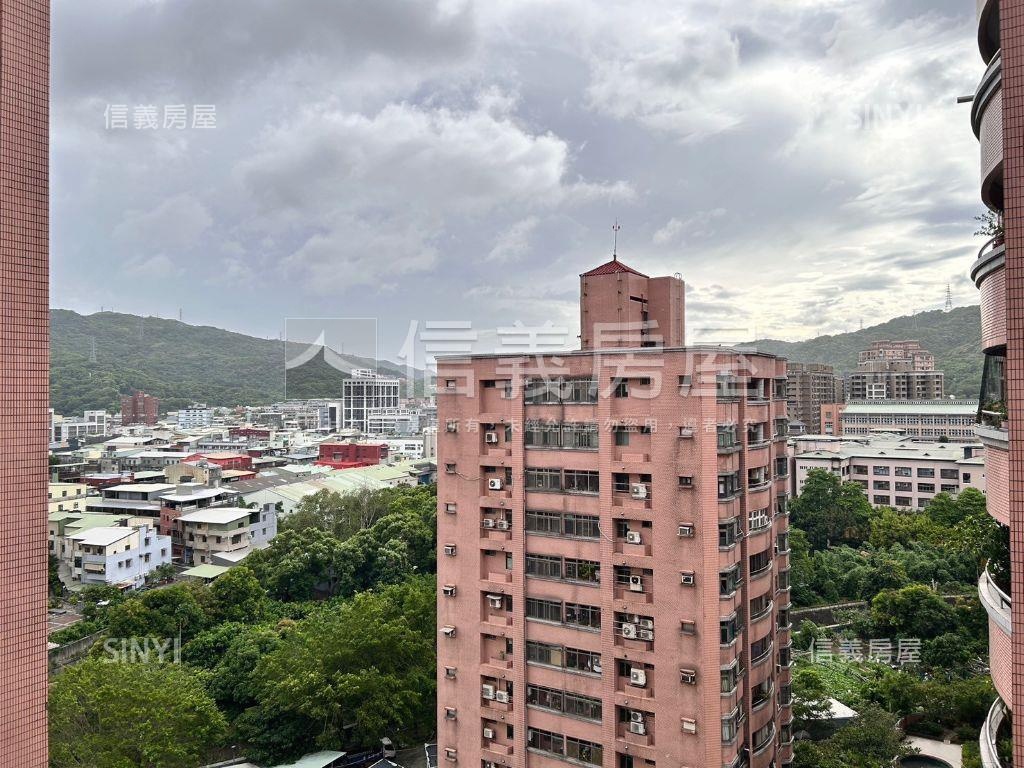 龍長吟３房附坡道平面車位房屋室內格局與周邊環境
