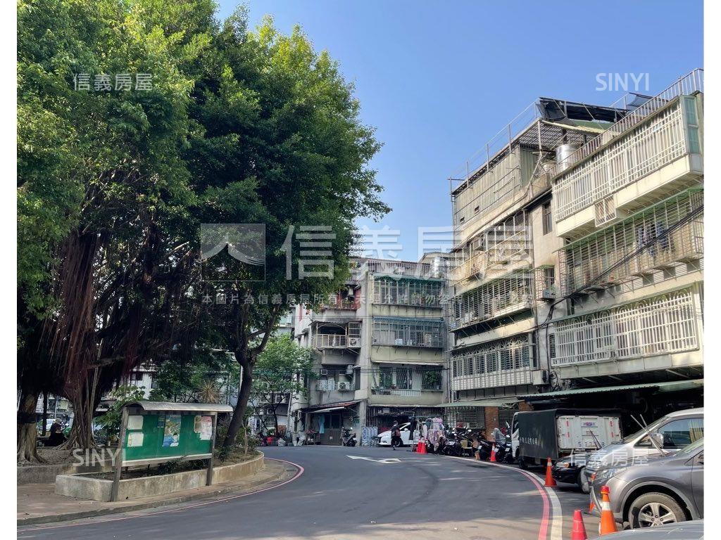 邊間三房公寓房屋室內格局與周邊環境