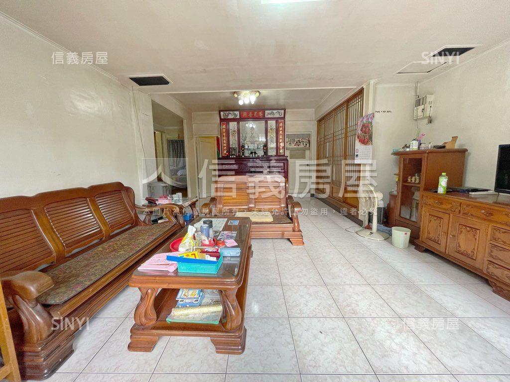 邊間三房公寓房屋室內格局與周邊環境