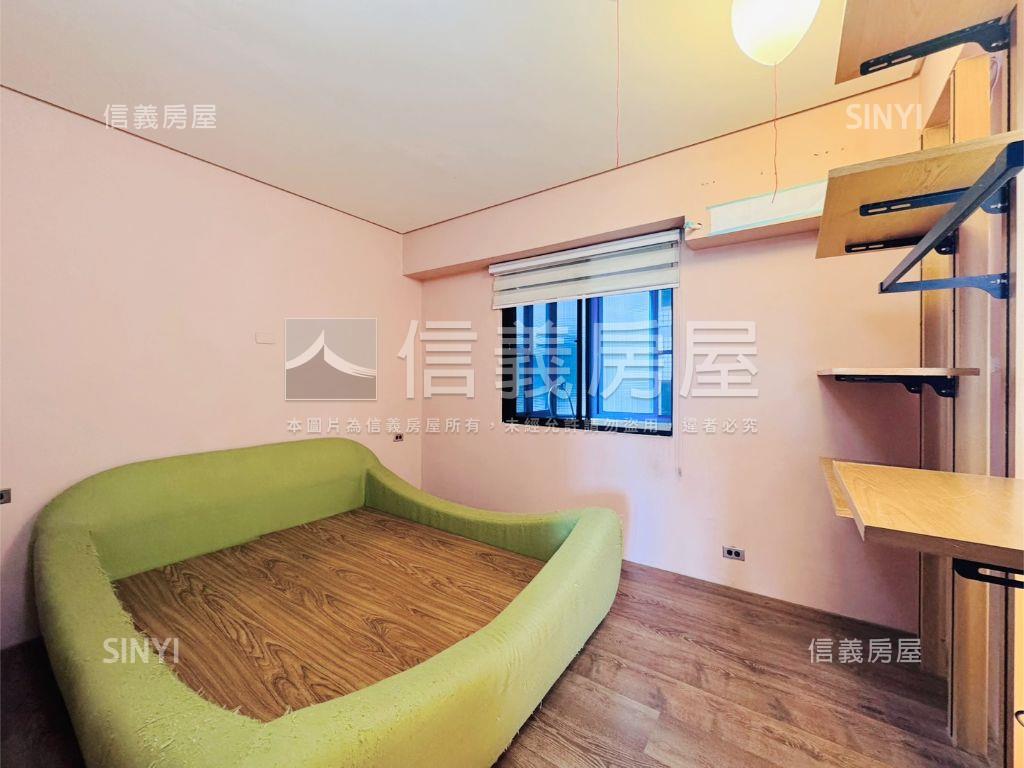 輕軌站旁雙衛開窗３房房屋室內格局與周邊環境