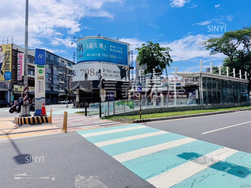 輕軌站旁雙衛開窗３房房屋室內格局與周邊環境