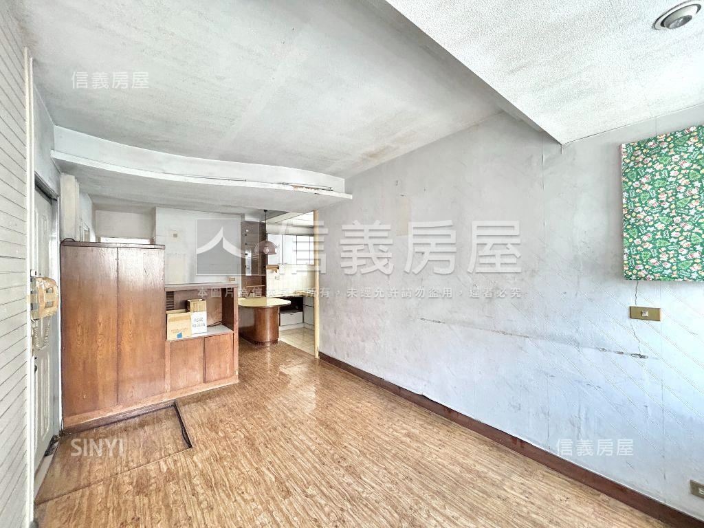 美村美三房房屋室內格局與周邊環境