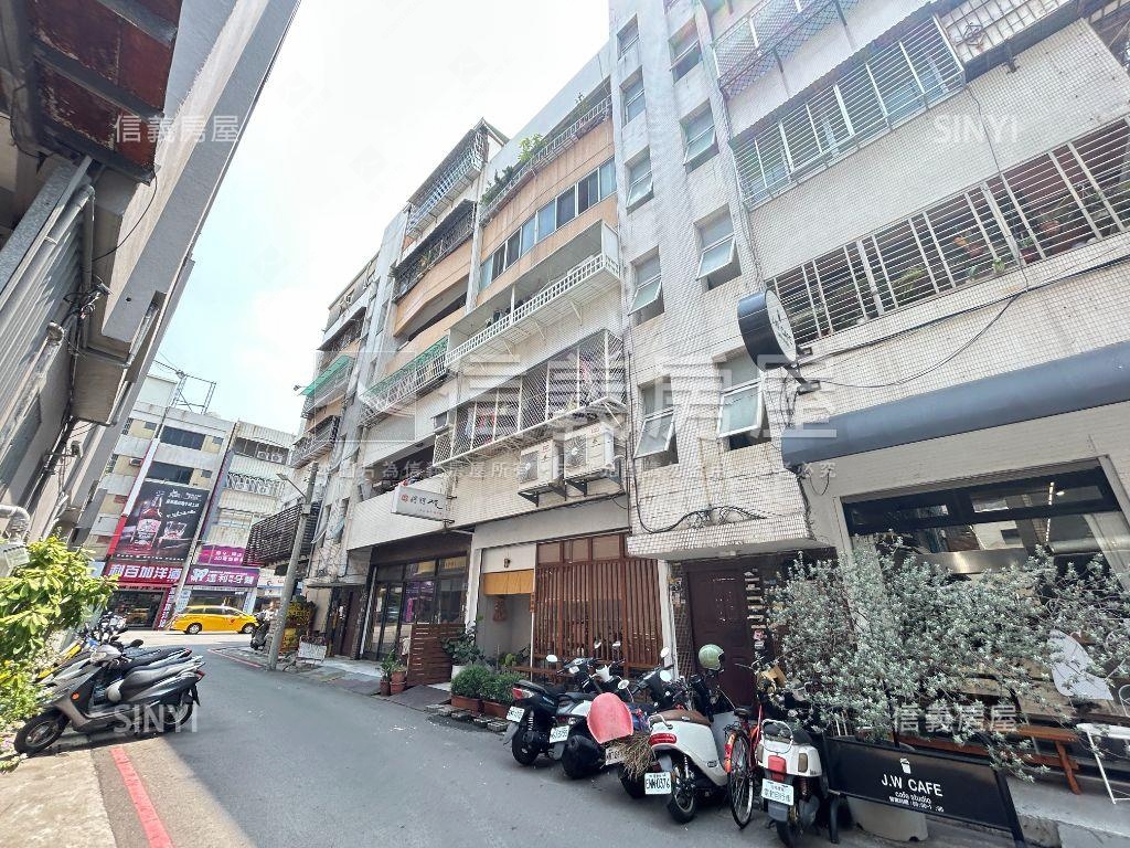 美村美三房房屋室內格局與周邊環境