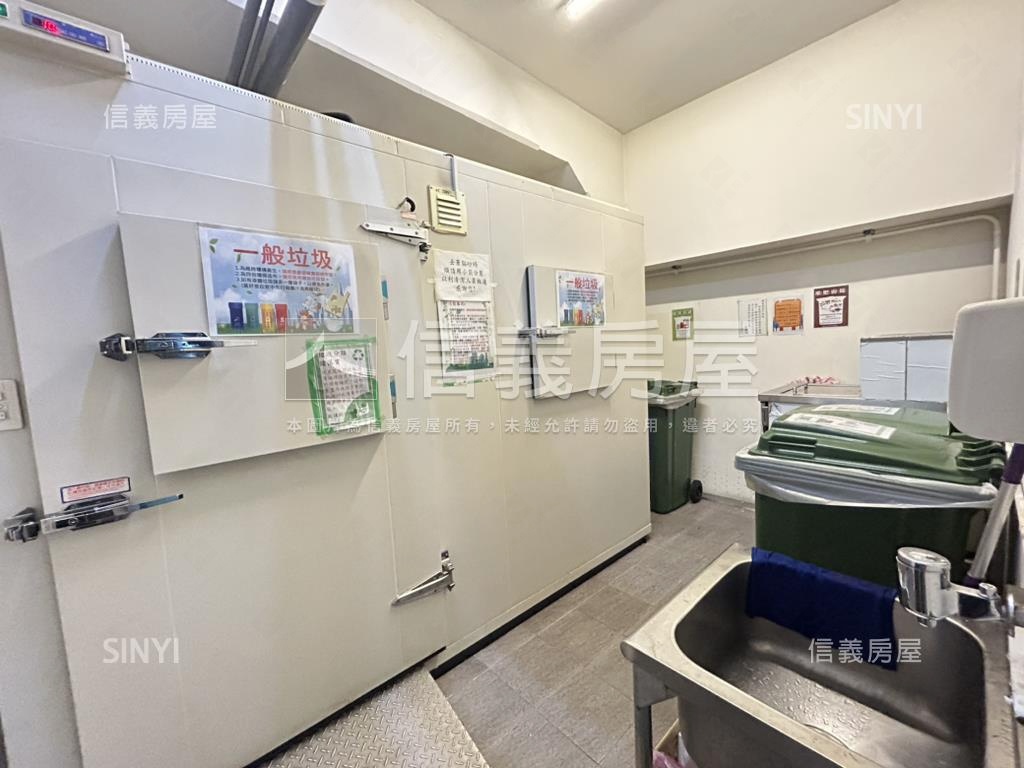 新潤電梯三房＋坡平車位房屋室內格局與周邊環境