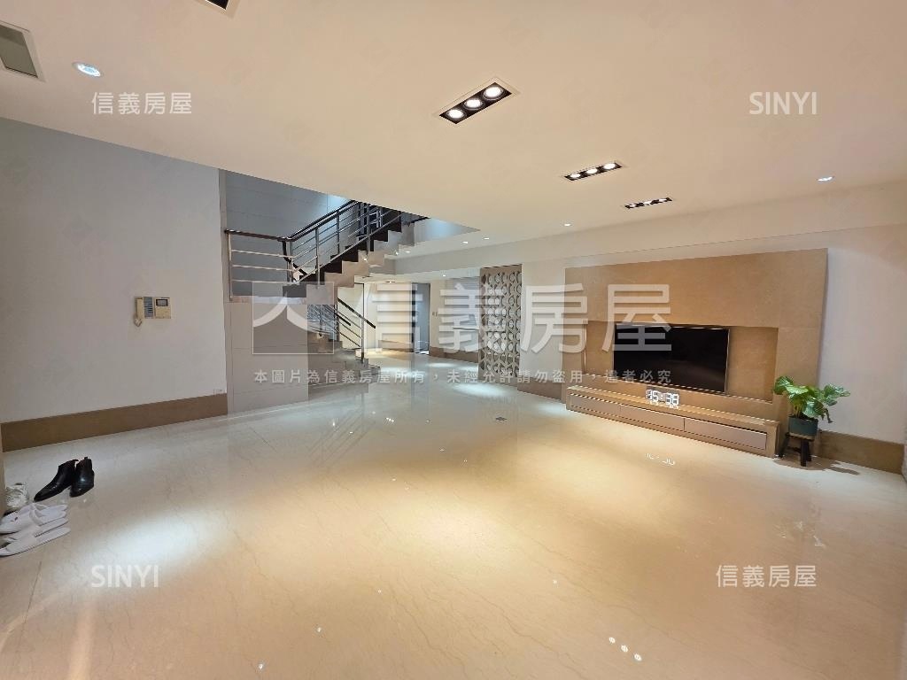 計畫區太平洋凱旋Ａ區房屋室內格局與周邊環境