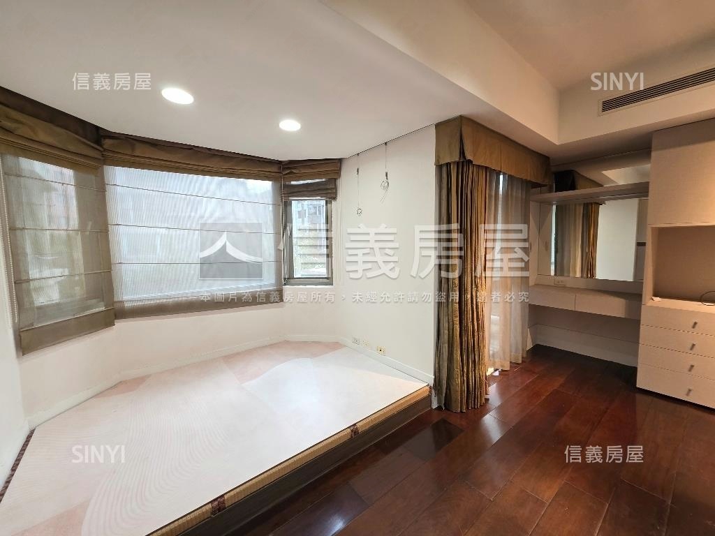 計畫區太平洋凱旋Ａ區房屋室內格局與周邊環境