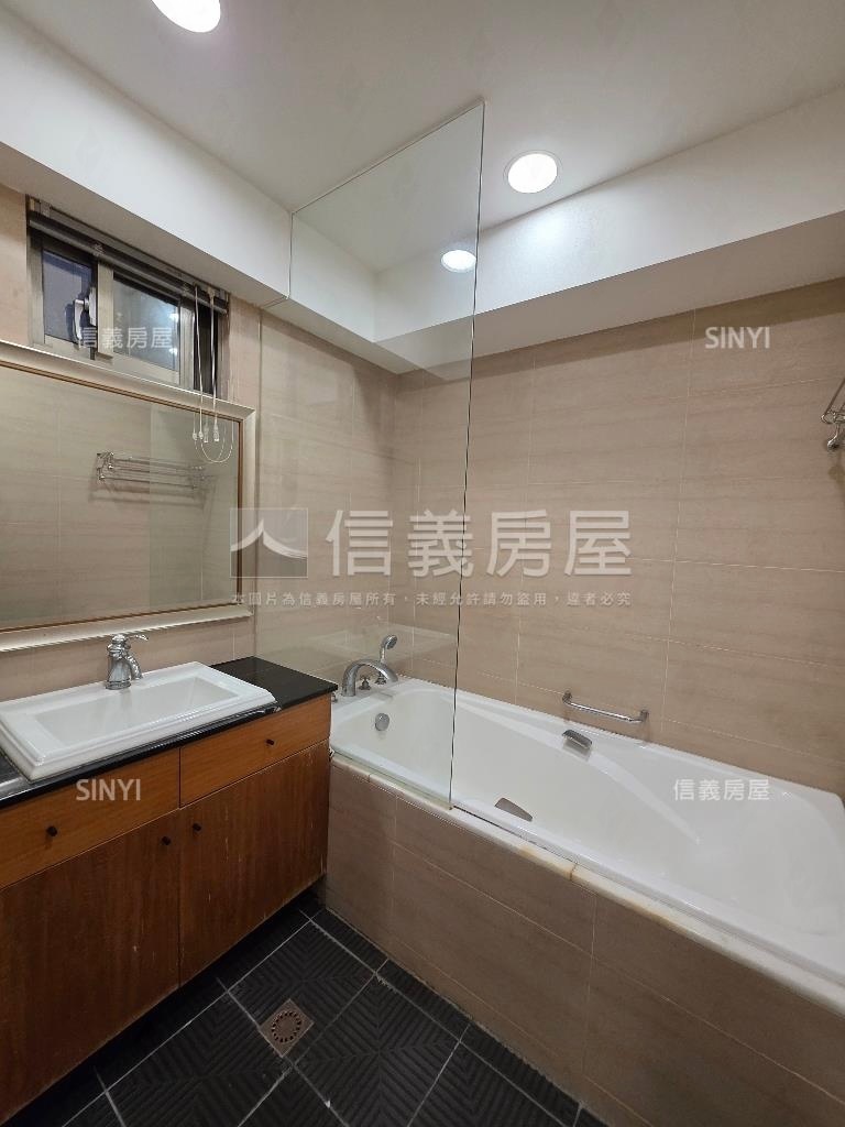 計畫區太平洋凱旋Ａ區房屋室內格局與周邊環境