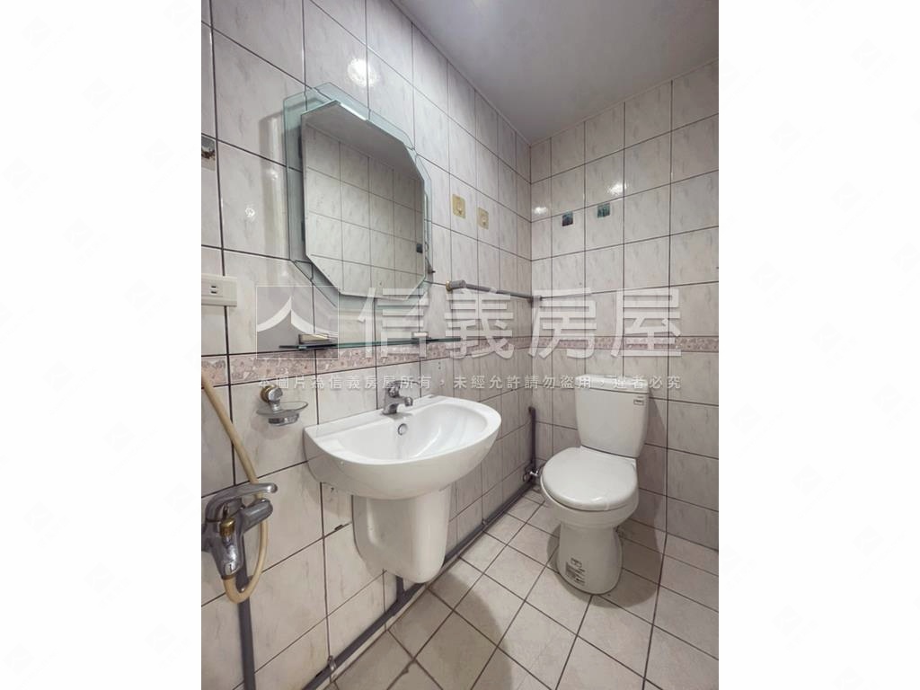 強推稀有釋出明亮三樓房屋室內格局與周邊環境