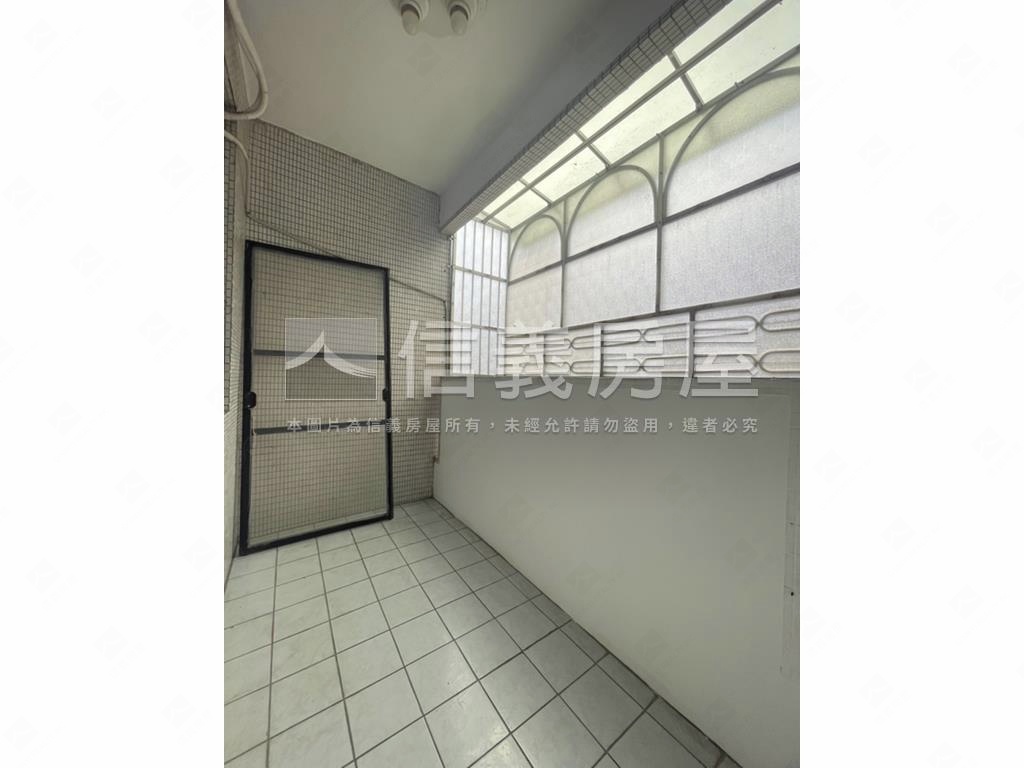 強推稀有釋出明亮三樓房屋室內格局與周邊環境