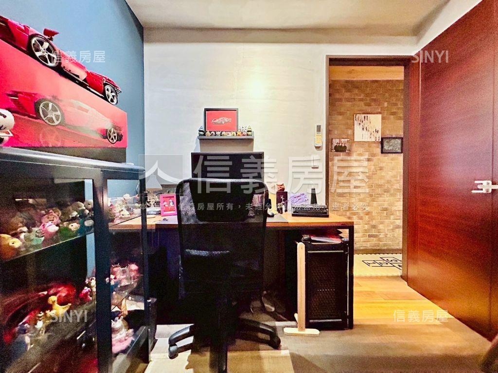 惠宇宇山鄰裝潢三房平車房屋室內格局與周邊環境
