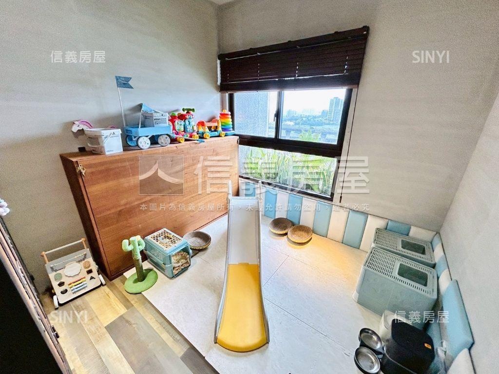 惠宇宇山鄰裝潢三房平車房屋室內格局與周邊環境