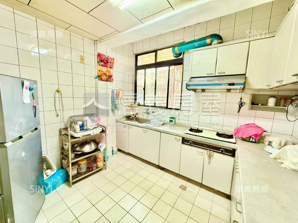 中正邊間採光通風大美寓房屋室內格局與周邊環境