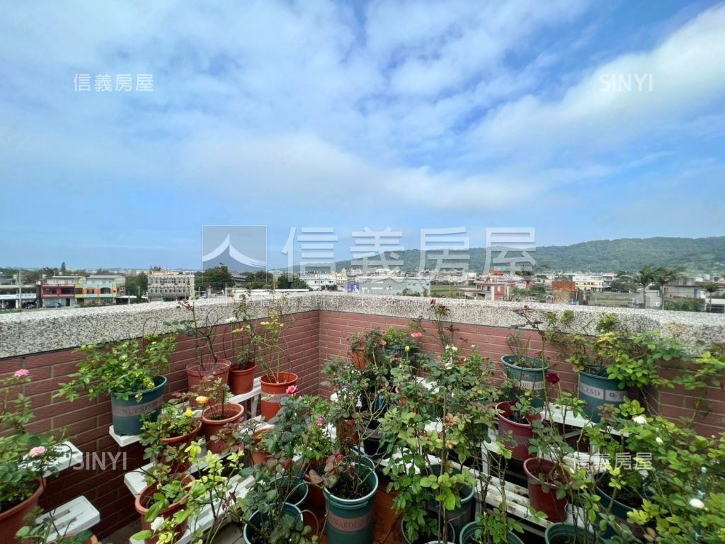 鳳岡百坪孝親大透天房屋室內格局與周邊環境