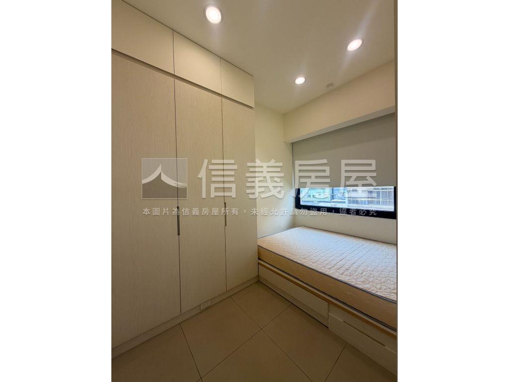 新板時尚。尊爵兩房房屋室內格局與周邊環境